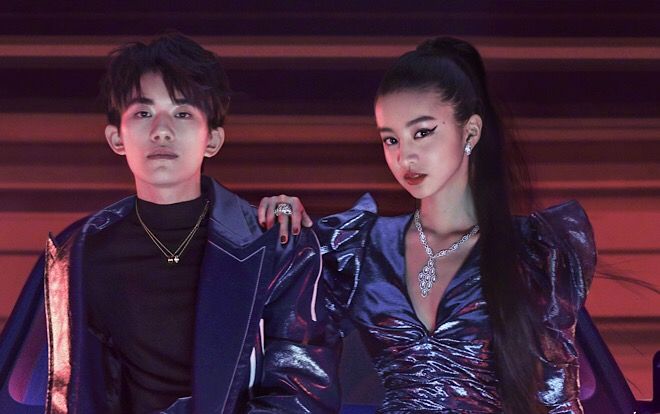 Dịch Dương Thiên Tỉ (TFBOYS) 'chất lừ' bên mỹ nhân 16 tuổi của Nhật Bản