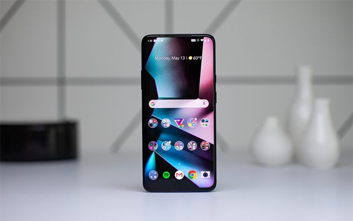 OnePlus 7 Pro ra mắt: Màn hình có một điểm nhấn ăn đứt iPhone