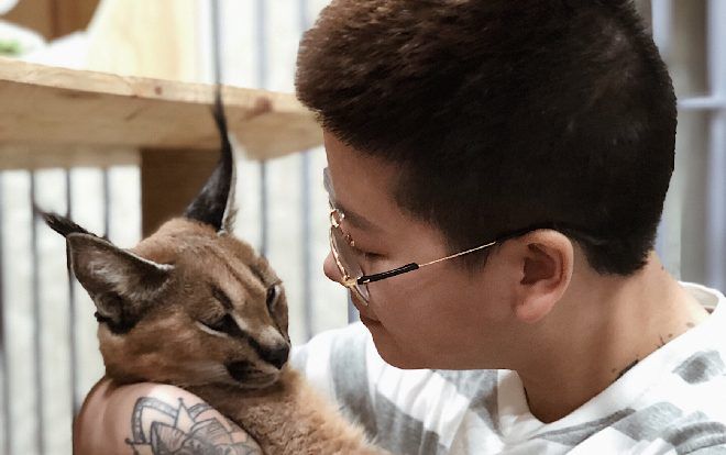 Sở thích nuôi thú cưng tiền tỷ và cách thuần phục loài động vật hoang giã của 9X chuyển giới