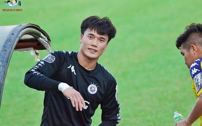 Thầy Park gọi lên Tuyển, Bùi Tiến Dũng vẫn tiếp tục dự bị ở Hà Nội