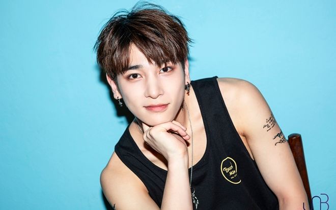 Netizen nói gì về việc thực tập sinh Produce X 101 thường xuyên hút thuốc và lui đến các tụ điểm ăn chơi?