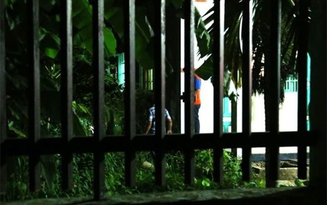 Vụ thi thể trong khối bê tông ở Bình Dương: Những khách trọ chỉ đưa tiền qua kẽ hở, thường bịt kín mặt