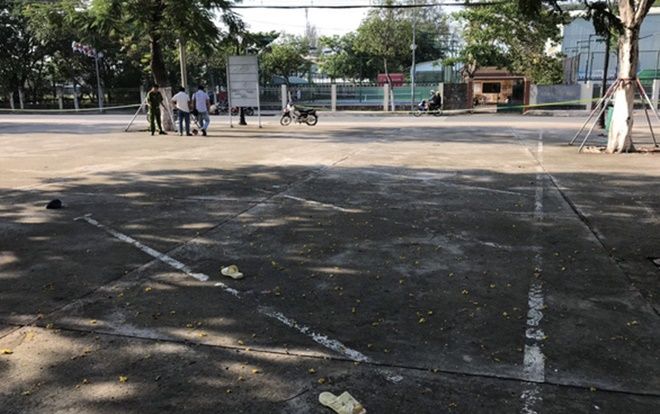 Mâu thuẫn trên Facebook, 2 cô gái hẹn nhau ra công viên giải quyết khiến 1 người tử vong