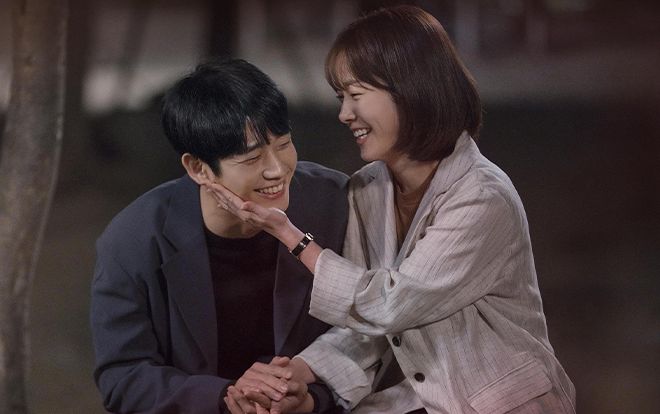 Giữa tin So Ji Sub hẹn hò, Han Ji Min thân mật với Jung Hae In trong poster mới của 'One Spring Night'