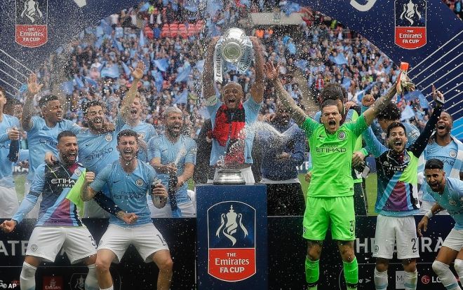 Vô địch FA Cup, Man City giúp M.U chắc chắn được dự Europa League