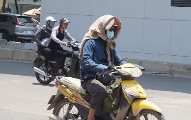 Chuyên gia môi trường cảnh báo người dân hạn chế ra đường ngày Hà Nội nắng đỉnh điểm hơn 40 độ C