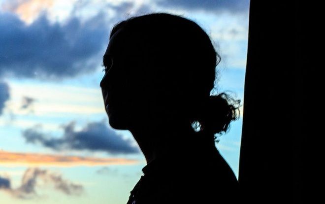 Bị hơn 100 người đàn ông cưỡng hiếp, cô gái còn liên tục bị cảnh sát bắt giữ vì lý do 'chối tai' này