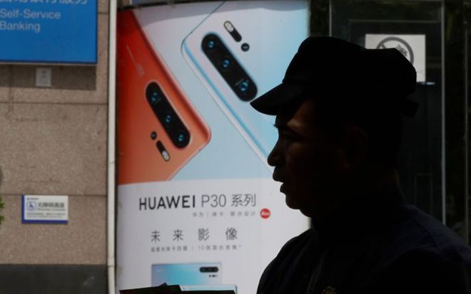 Mối quan hệ giữa Google và Huawei 'lung lay,' điều này ảnh hưởng tới người dùng smartphone Huawei ra sao?