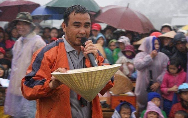 Tâm sự nhận nghìn like của đạo diễn Vượt lên chính mình: 'Trong chương trình, Quyền Linh là người khổ nhất'