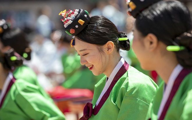 Lễ trưởng thành ở Hàn Quốc: Nghi thức đánh dấu bước ngoặt của thanh niên khi không còn phụ thuộc vào cha mẹ