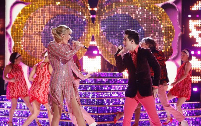 Không thể không xem: Sân khấu hoành tráng ME! của Taylor Swift tại chung kết The Voice Mỹ 2019