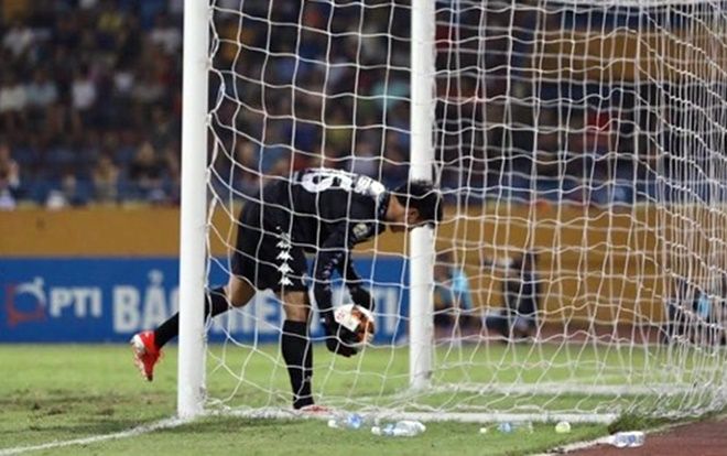 Thầy Park xem Hà Nội thua thảm Nam Định: Đen như Bùi Tiến Dũng!