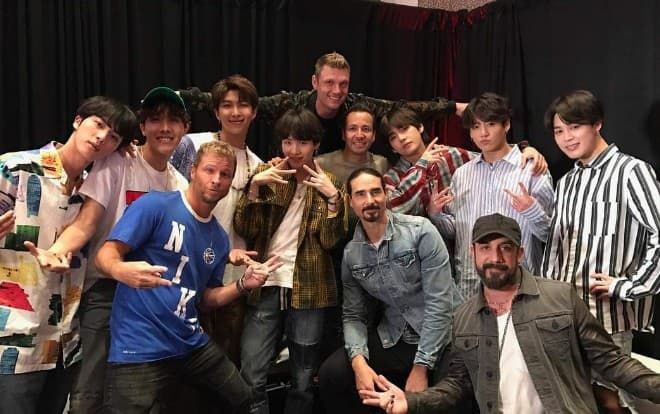 Bức ảnh gây xôn xao: 'Huyền thoại' Backstreet Boys và BTS sẽ kết hợp trên sân khấu #DNAWorldTour 2019?