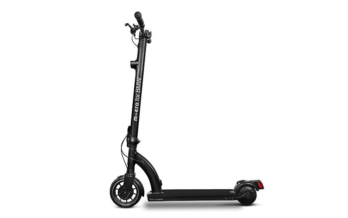 Trời ơi tin được không, BMW vừa ra mắt một chiếc scooter hạng sang