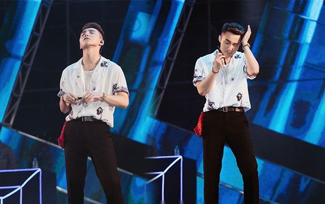 Có một ngày Sơn Tùng điệu chẳng kém ai: Mang hẳn lược lên sân khấu để… chải tóc khiến các fan chỉ biết 'ố á’