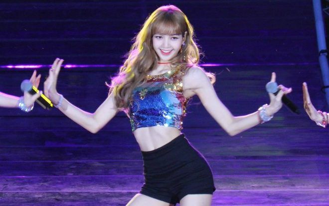 Gật gù tấm tắc với cơ bụng số 11 quyến rũ của các girl crush Blackpink, Red Velvet, Twice…