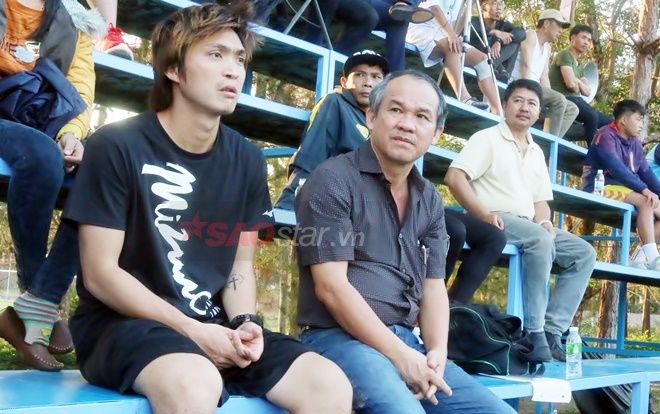 Hai người cha 'thắp lửa' cho Tuấn Anh và nước mắt chảy ngược