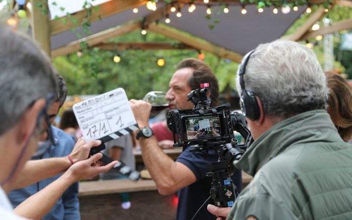 Chỉ với chiếc iPhone, vị đạo diễn từng giành giải Oscar này vẫn quay được những thước phim siêu đẹp