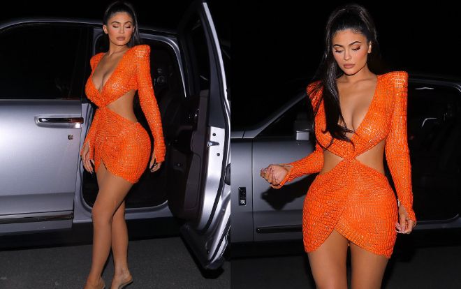 Kylie Jenner khoe đường cong trứ danh trong chiếc váy cắt xẻ tứ phía 400 triệu đồng