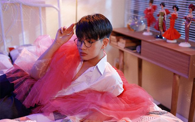Đào Bá Lộc khiến dân tình… 'há hốc' khi hóa thân thành búp bê barbie với biểu cảm 'cực lạ'