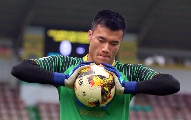 HLV Lê Thụy Hải: 'Bùi Tiến Dũng không hay, xuống U23 là hợp lý'