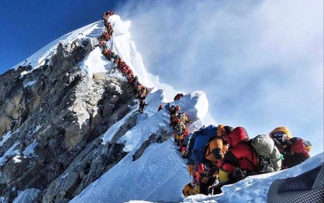 Điều gì xảy ra với cơ thể con người trên 'địa ngục sống Everest'?