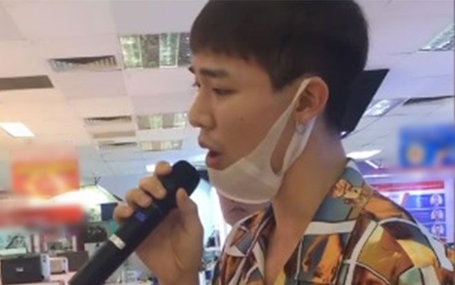 Ngẫu hứng 'test loa' Sau tất cả, Erik khiến fan 'đứng hình' vì… không khác gì thu đĩa