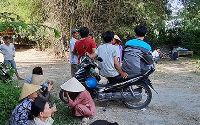 Thợ nhôm kính tử vong trong tư thế treo cổ tại xưởng sau cuộc cà phê với ông chủ