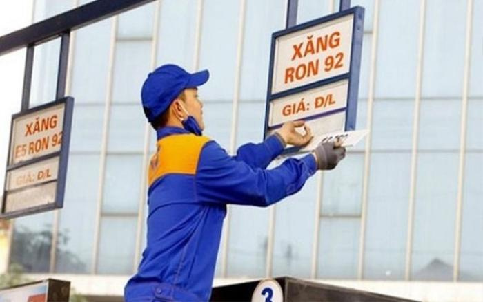 Giá xăng giảm 380 đồng/lít, vẫn giữ mức trên 20.000 đồng/lít