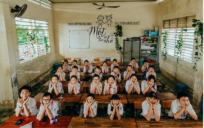 Không thua kém đàn anh đàn chị, các nhóc lớp 5 cũng chụp kỷ yếu cực kỳ chất