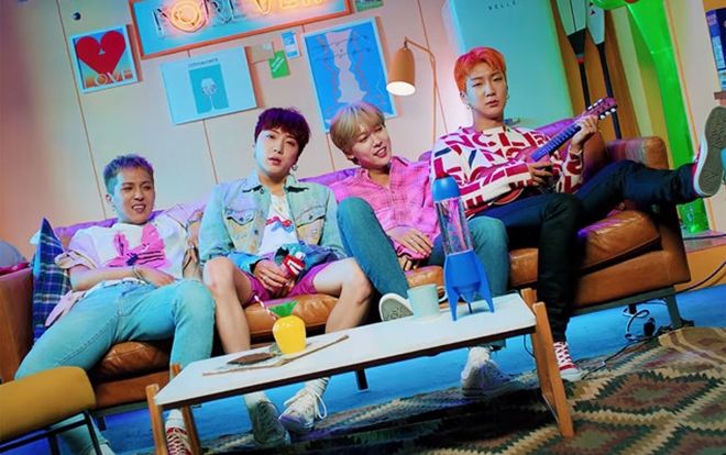 WINNER ngủ gật trên xe, fan đội mưa chờ đợi màn comeback đầu tiên của nhóm với 'Ah Yeah'