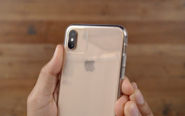 Rò rỉ ốp lưng 3 chiếc iPhone 2019: Đều có cụm camera vuông ở mặt lưng, nút tắt âm được thiết kế lại