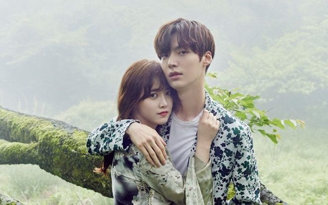 Goo Hye Sun ký hợp đồng với công ty của Ahn Jae Hyun và Jung Il Woo