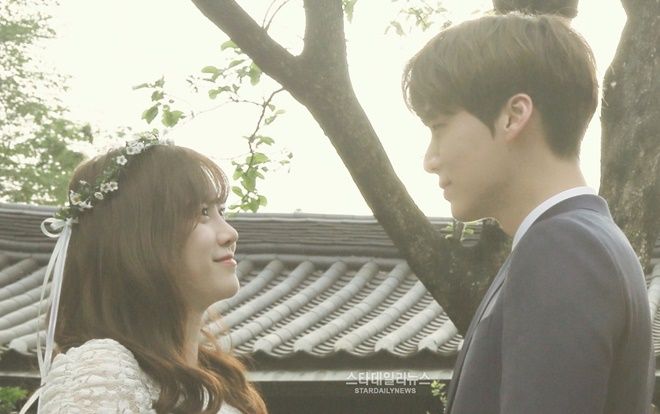 Lý do Goo Hye Sun đăng ảnh cưới nhưng buồn rầu, Ahn Jae Hyun: 'Tôi đang rất đau lòng'