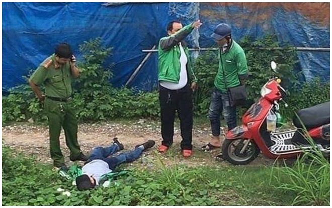 TP.HCM: Bác tài xế Grab nằm gục dưới đường nghi bị đánh thuốc mê, cướp tài sản
