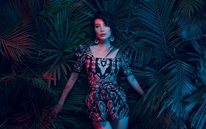 Siêu mẫu vàng thập niên 90 Vũ Cẩm Nhung khoe thần thái đỉnh cao trong bộ ảnh thời trang