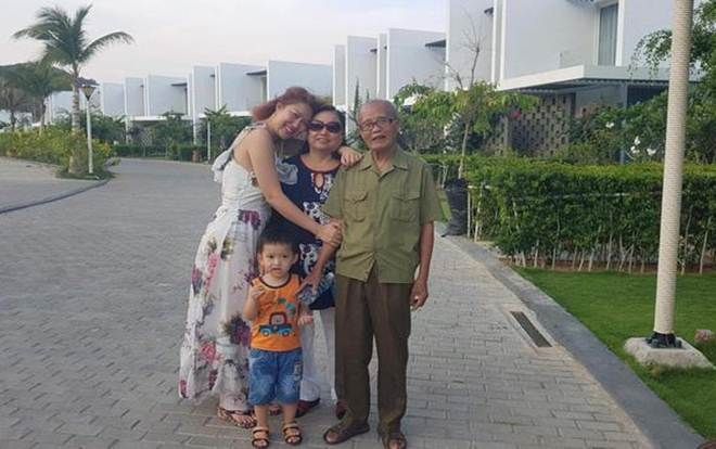Bố ruột đột ngột qua đời, Phi Thanh Vân không thể gặp mặt lần cuối