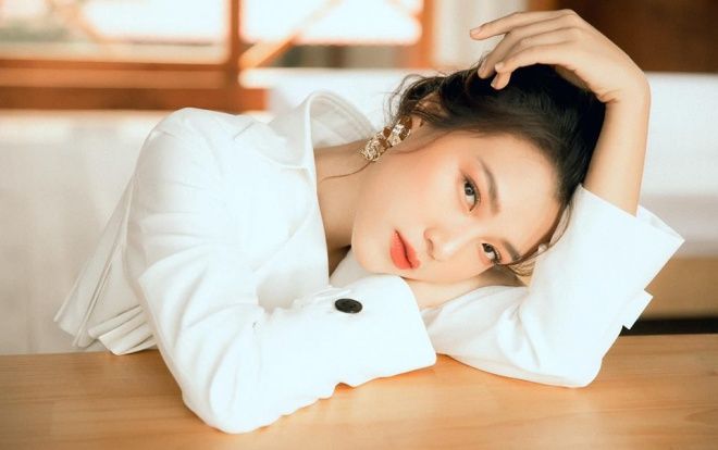 Hoàng Oanh và bố bị tông xe, thái độ của kẻ gây tai nạn khiến ai cũng bức xúc