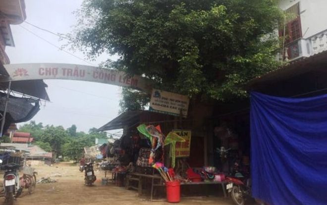 Nhắc nhở để xe không đúng nơi quy định, bảo vệ bị thanh niên đâm tử vong rồi bỏ trốn