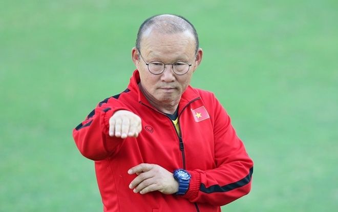 Thái Lan - Việt Nam đấu King's Cup: HLV Park 'tặng quà to' cho Kiatisak!