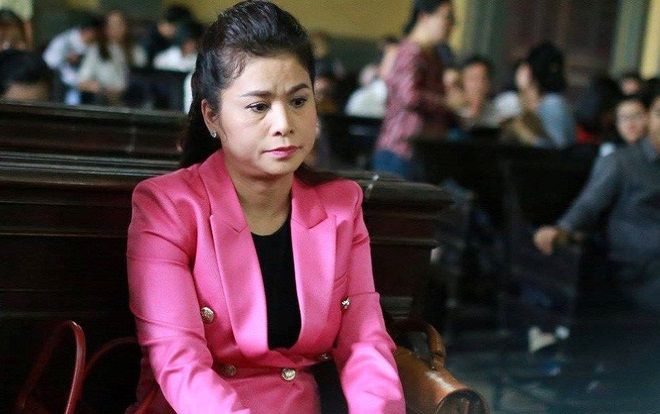 Buộc bà Lê Hoàng Diệp Thảo phải trả lại con dấu đã chiếm giữ cho Trung Nguyên