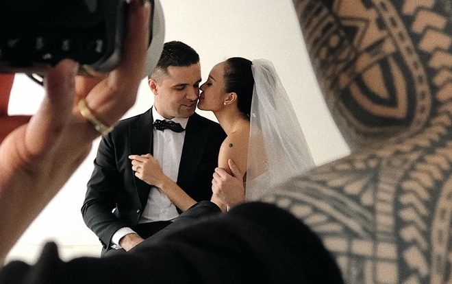 Hậu trường chụp ảnh cưới siêu nhắng nhít của Siêu mẫu Phương Mai và chồng Tây