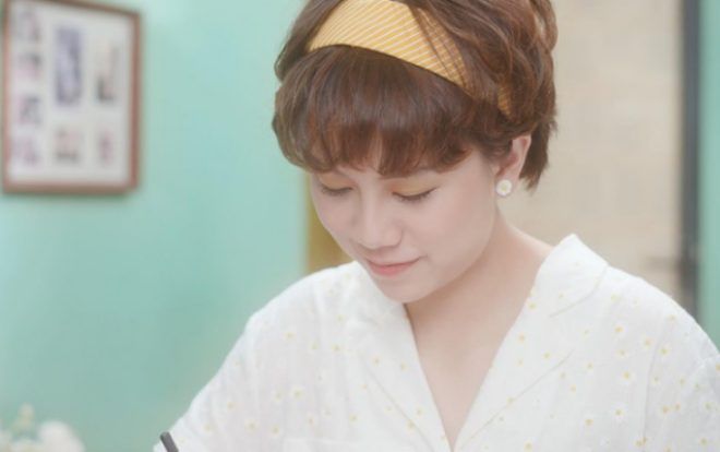 'Hết hồn' với hình ảnh mới của Ánh Dương 'tomboyloichoi': Cài băng đô dịu dàng, mắt mơ màng lãng đãng