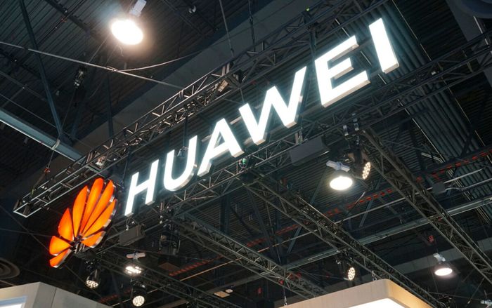 Facebook, Messenger và Instagram vẫn được cài sẵn trên điện thoại Huawei