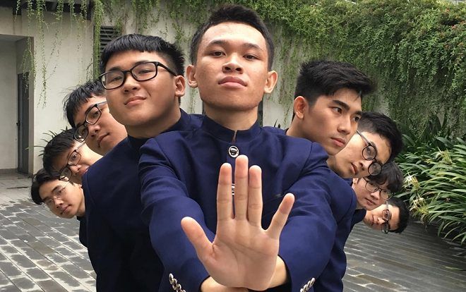 Cover lại trend ảnh kỷ yếu, dàn ‘cực phẩm’ khiến cộng đồng mạng đua nhau truy lùng 'info ‘