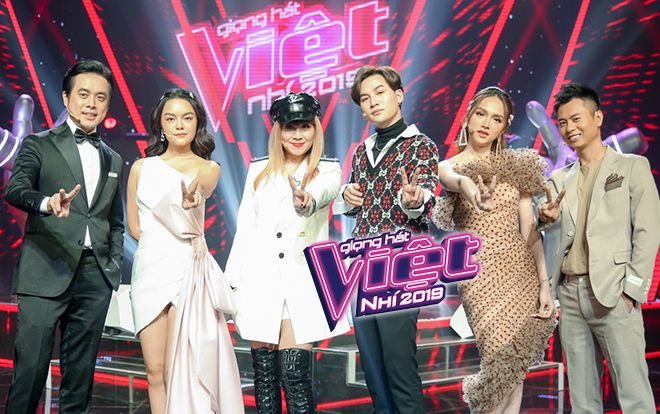 HOT: Dàn HLV Giọng hát Việt nhí 2019 lần đầu hội ngộ ngày ghi hình vòng thi Giấu mặt