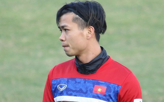 Mẹ Công Phượng: 'Con trai sẽ khóc nếu bắt nó cắt mái tóc dài yêu thích'