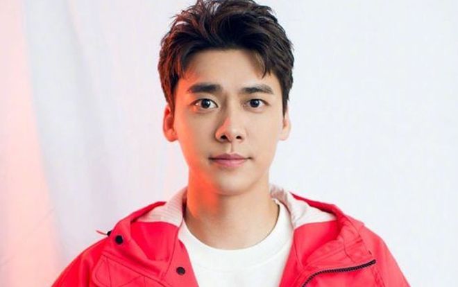 Fandom chính thức ra thông báo Lý Dịch Phong không đóng 'Kính song thành'