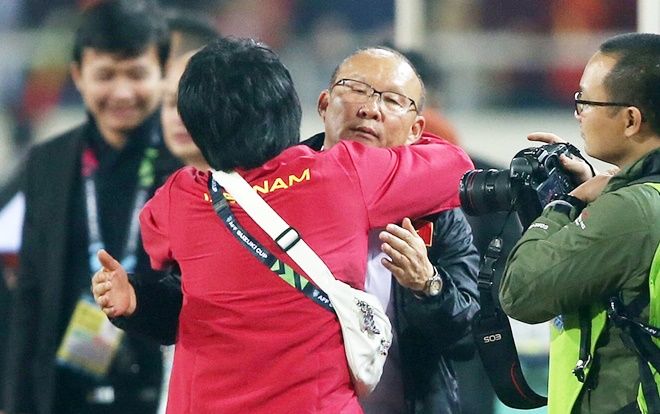 HLV Park Hang Seo và VFF: Tiền đâu đám cưới bây giờ?