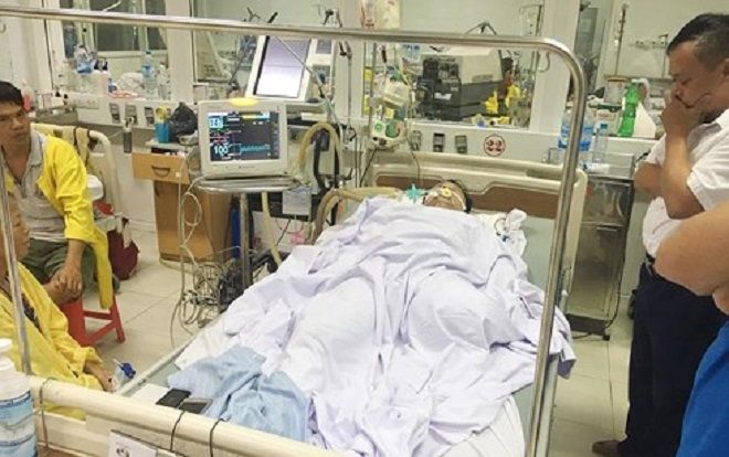 Đi chấm thi tuyển sinh vào lớp 10, thầy giáo bị ô tô mất lái đâm nguy kịch